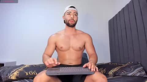 Snapshot of kyle_collinz chatting on 5, 10, 2025 Kyle collinz online show from 5, 10, 2025