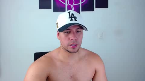 Snapshot of kyle_wilson_ chatting on 18, 12, 2025 Kyle Wilson Follow me online show from 18, 12, 2025