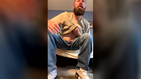 Snapshot of kyleisabadname chatting on 8, 5, 2026 kyleisabadname online show from 8, 5, 2026