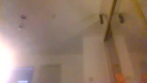 kylestrips4youq online show from 14, 4, 2026