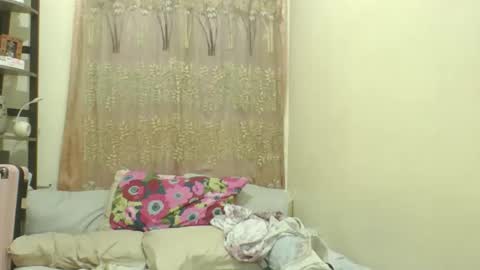 its me KYLIE online show from 14, 12, 2025