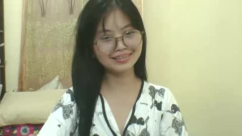 its me KYLIE online show from 15, 12, 2025