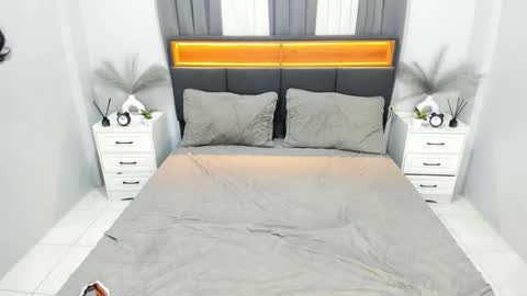 Snapshot of kylie_cums chatting on 8, 11, 2025 kylie_cums online show from 8, 11, 2025