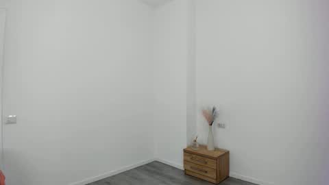 Snapshot of kylie_kathy chatting on 12, 9, 2025 Kylie online show from 12, 9, 2025