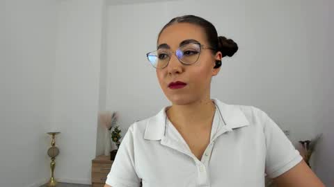 Snapshot of kylie_kathy chatting on 23, 9, 2025 Kylie online show from 23, 9, 2025