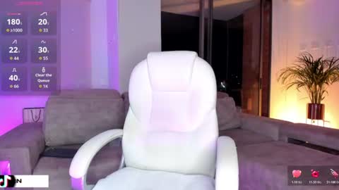 Snapshot of kylie_rox03 chatting on 10, 6, 2026 online show from 10, 6, 2026