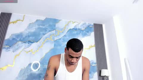 Snapshot of kylieandjhonny chatting on 4, 12, 2025 Kaylie And Jhony online show from 4, 12, 2025