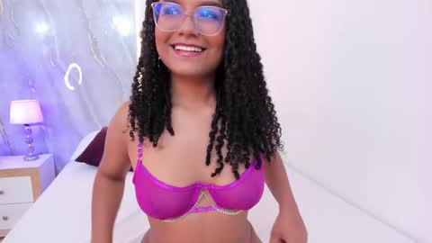 Snapshot of kyliegomez chatting on 7, 3, 2025 Kylie online show from 7, 3, 2025