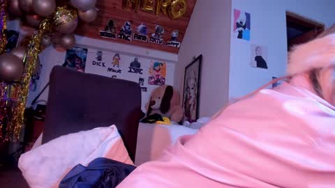 Snapshot of kyliekandy chatting on 2, 2, 2025 online show from 2, 2, 2025