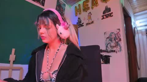 Snapshot of kyliekandy chatting on 11, 9, 2025 online show from 11, 9, 2025