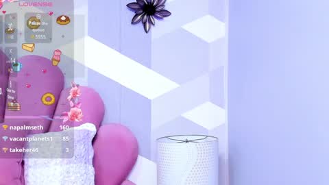 Snapshot of kyliemonnet chatting on 2, 2, 2025 Kylie jl online show from 2, 2, 2025