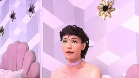 Snapshot of kyliemonnet chatting on 17, 9, 2025 Kylie jl online show from 17, 9, 2025