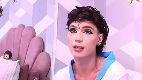 Snapshot of kyliemonnet chatting on 9, 10, 2025 Kylie jl online show from 9, 10, 2025
