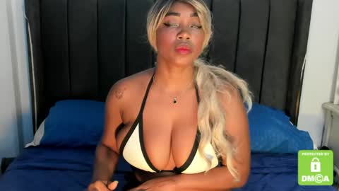 kylie white boobs online show from 12, 4, 2026