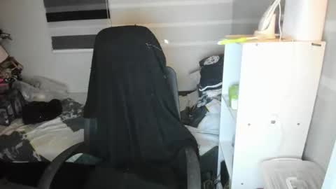 Snapshot of kylinebigloader chatting on 17, 4, 2026 Eynah online show from 17, 4, 2026