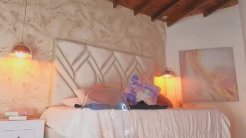Snapshot of kylle_2050 chatting on 4, 10, 2025 Kyle online show from 4, 10, 2025