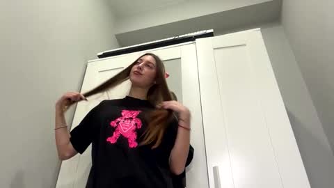 Snapshot of kymberlyrosenlof chatting on 26, 2, 2026 Selena online show from 26, 2, 2026