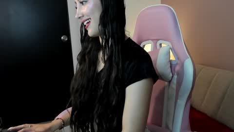 Kym Giraldo online show from 16, 12, 2024