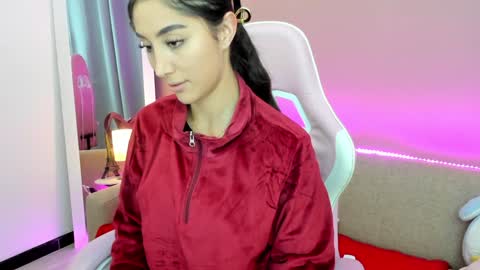 Kym Giraldo online show from 11, 1, 2025