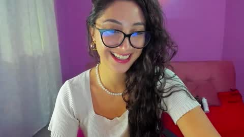 Kym Giraldo online show from 30, 9, 2025