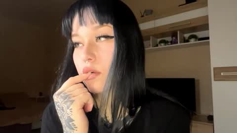 Snapshot of kyongsevenbergen chatting on 29, 10, 2025 Eva online show from 29, 10, 2025