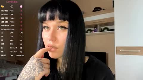 Snapshot of kyongsevenbergen chatting on 10, 11, 2025 Eva online show from 10, 11, 2025