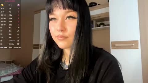 Snapshot of kyongsevenbergen chatting on 23, 11, 2025 Eva online show from 23, 11, 2025