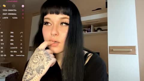 Snapshot of kyongsevenbergen chatting on 27, 11, 2025 Eva online show from 27, 11, 2025