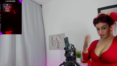 Alejandra online show from 10, 12, 2024