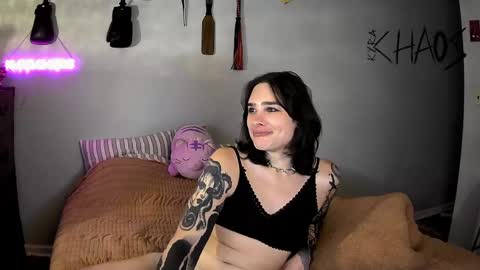 Snapshot of kyrachaos chatting on 18, 5, 2026 Kyra Chaos online show from 18, 5, 2026