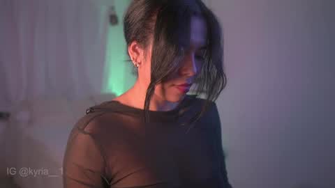 schedule 300 pm - 1100pm colombia time online show from 8, 2, 2025