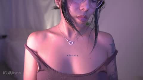 schedule 300 pm - 1100pm colombia time online show from 9, 2, 2025