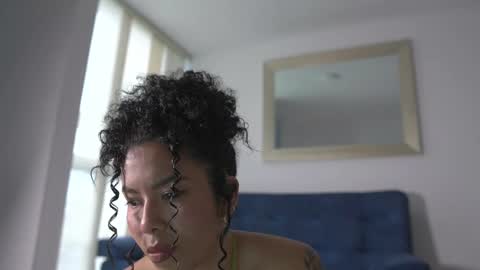 schedule 300 pm - 1100pm colombia time online show from 6, 3, 2025