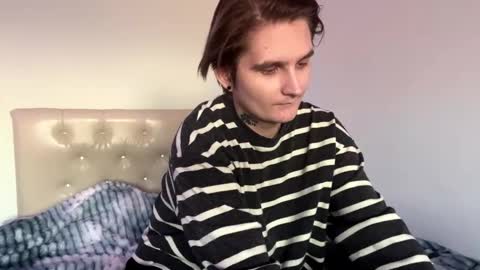 Snapshot of l1saazart chatting on 3, 12, 2025 Lisa online show from 3, 12, 2025