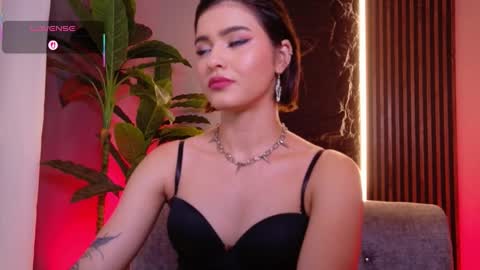 Snapshot of la_diabla_111_ chatting on 6, 10, 2025 Karime online show from 6, 10, 2025