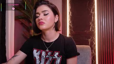 Snapshot of la_diabla_111_ chatting on 29, 10, 2025 Karime online show from 29, 10, 2025