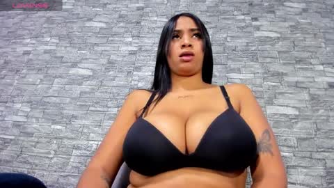 Snapshot of la_indiia chatting on 19, 12, 2024 la_indiia online show from 19, 12, 2024