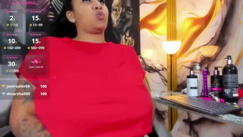 Snapshot of la_indiia chatting on 4, 12, 2025 la_indiia online show from 4, 12, 2025