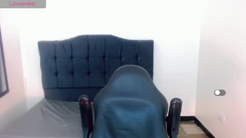 Snapshot of la_ratona_1 chatting on 30, 12, 2024 AriSaray online show from 30, 12, 2024