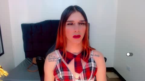 Snapshot of la_ratona_1 chatting on 7, 1, 2025 AriSaray online show from 7, 1, 2025