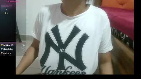 Snapshot of la_wuaifu1 chatting on 2, 11, 2025 la_wuaifu1 online show from 2, 11, 2025