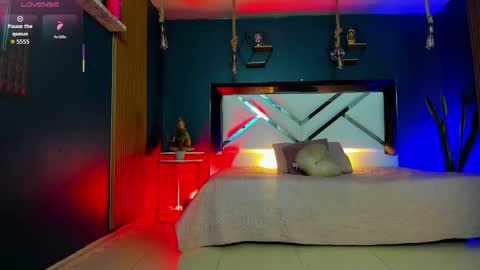 Cris  online show from 11, 11, 2025