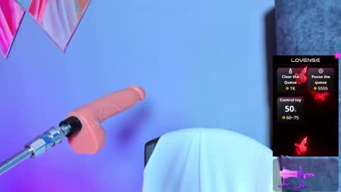 Snapshot of laau_hot1 chatting on 8, 10, 2025 danny online show from 8, 10, 2025