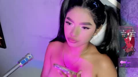 Snapshot of laau_hot1 chatting on 27, 11, 2025 danny online show from 27, 11, 2025