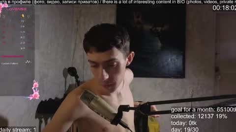 Snapshot of labour_guy chatting on 27, 10, 2025 Marco online show from 27, 10, 2025