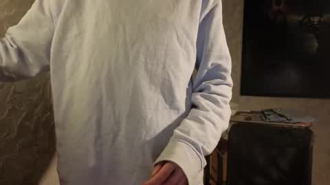 Snapshot of labour_guy chatting on 18, 11, 2025 Marco online show from 18, 11, 2025