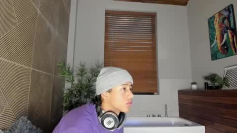 labrinthteasing online show from 22, 12, 2025