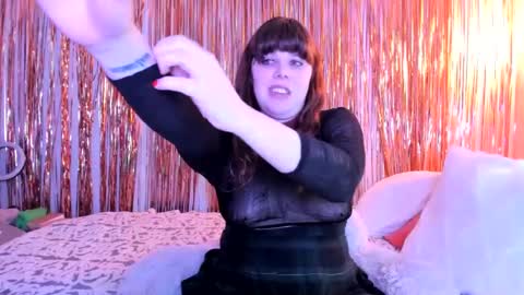 Chelsea Poe online show from 16, 12, 2024