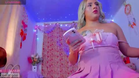 Laden And Juan online show from 4, 12, 2025