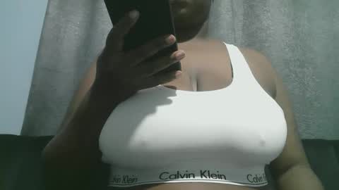 lady_dearra online show from 18, 11, 2025